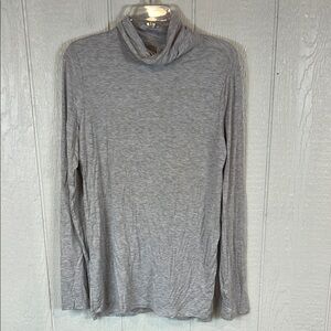 Vina Light Gray Turtleneck Top